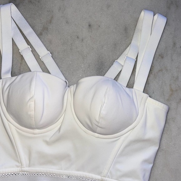 Burberry White Logo Hem Elastane Corset Top in White - Picture 8 of 16